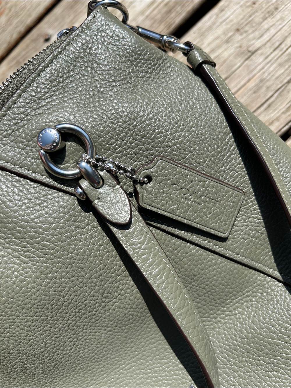 Coach Olive Green Pebbled Leather Crossbody Satchel with Removable Strap - Picture 4 of 8